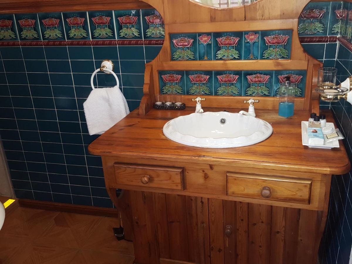 Grace Place Bnb Pretoria Bed & Breakfast エクステリア 写真