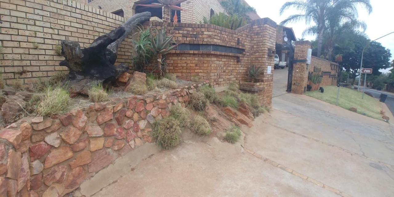 Grace Place Bnb Pretoria Bed & Breakfast エクステリア 写真